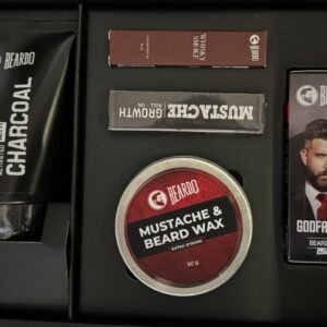 Beardo Luxury Beard Care Kit – Detergi, Nutri, Modella e Profuma la Tua Barba